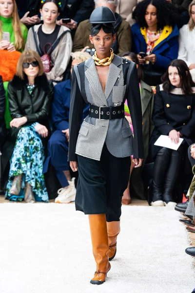 Look 22